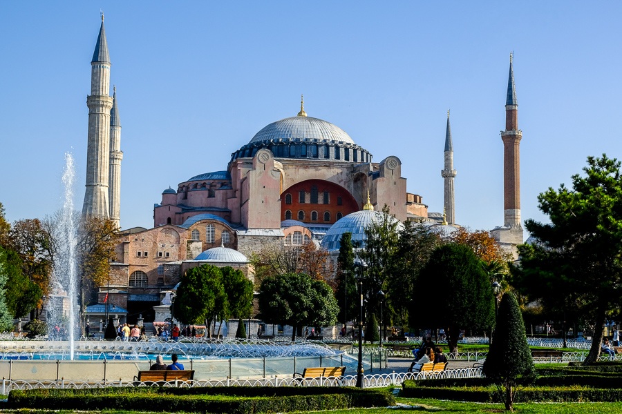 Iconic Hagia Sophia – A Turkish Gift That Cannot Be Miss on Your Trip