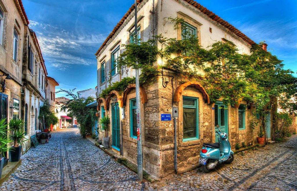Alaçatı: The Cute and Charming Village Outside of Izmir - Turkey Visa ...