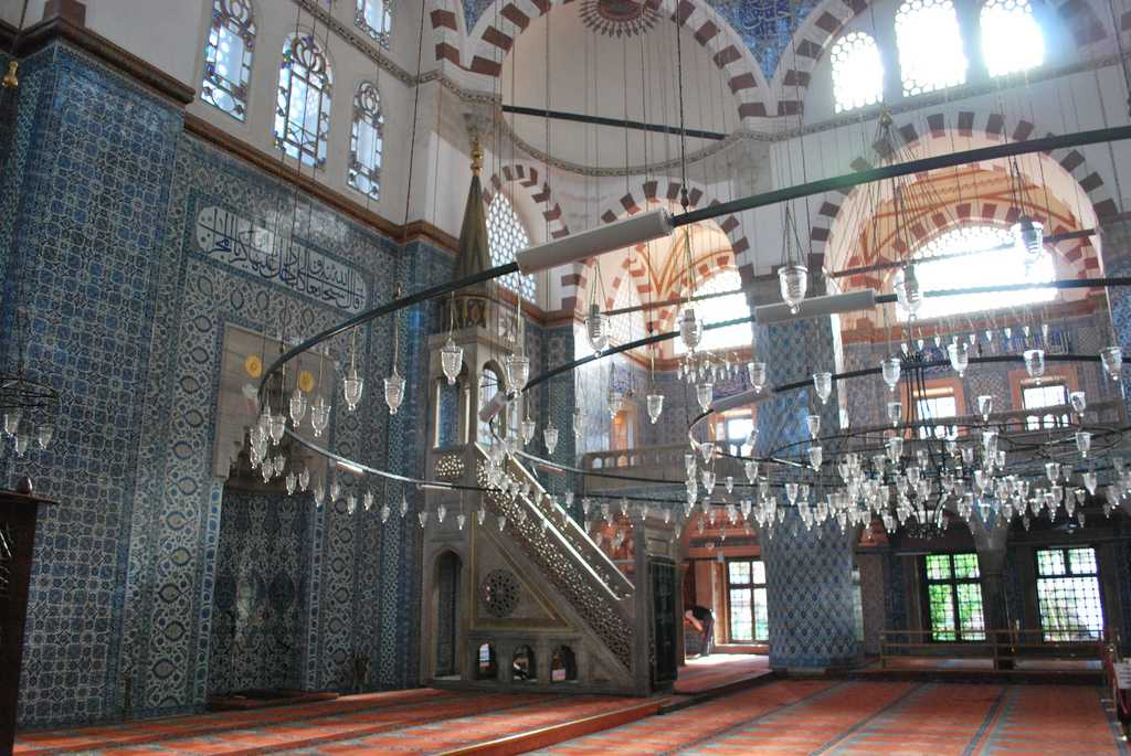 Rustem Pasha Mosque – Experience Divinity Like Never Before